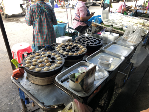 たこ焼きの形のおやつ